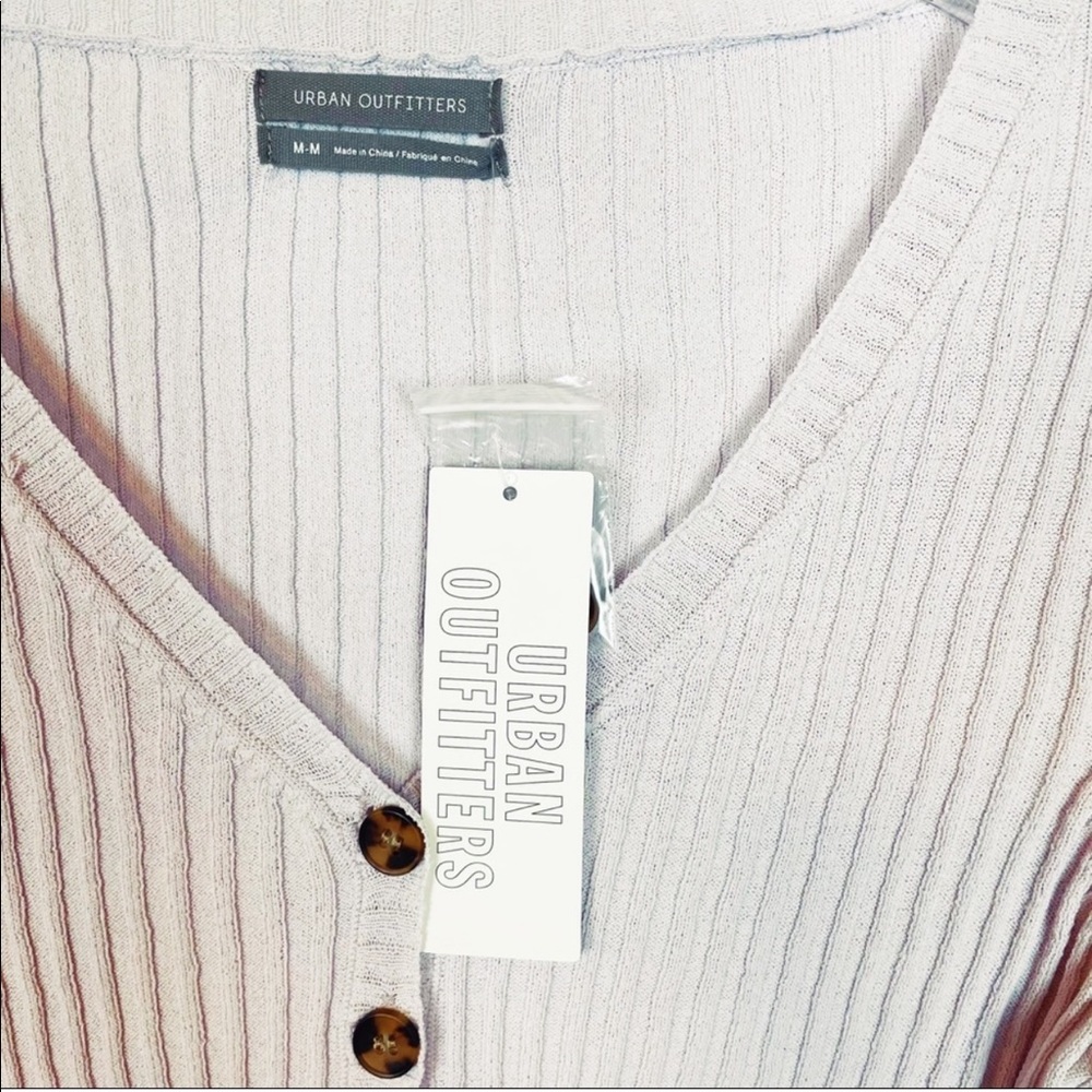 UO Ribbed Ruffle Cardigan BNWT Medium - Picture 9 of 10